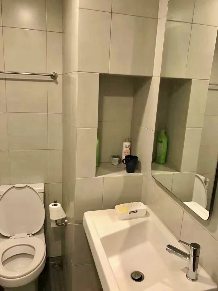 Selling Elio DelRay, Building A, 4th floor, fully furnished with complete amenities. Book now!