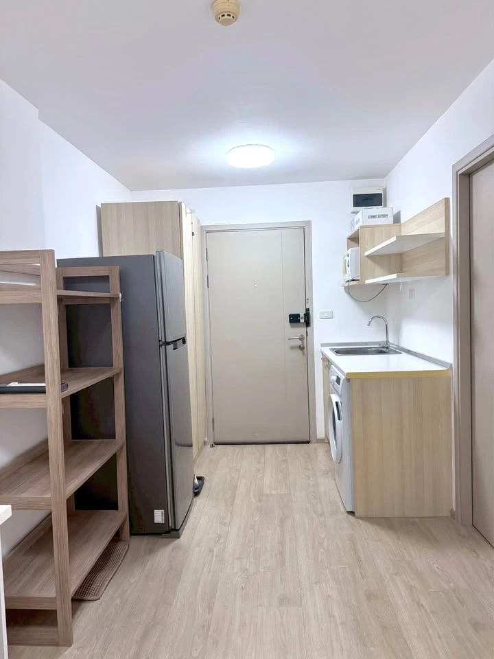 For sale Elio DelRay, corner room, private, quiet atmosphere, swimming pool view, with all electrical appliances, ready to move in immediately!