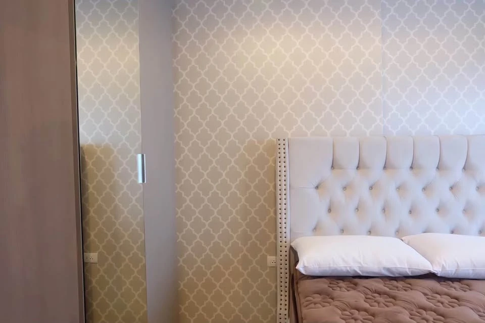 Selling Elio Sathorn-Wutthakat 1 bedroom, 1 bathroom unit. Great location. Fully furnished. Move-in ready!