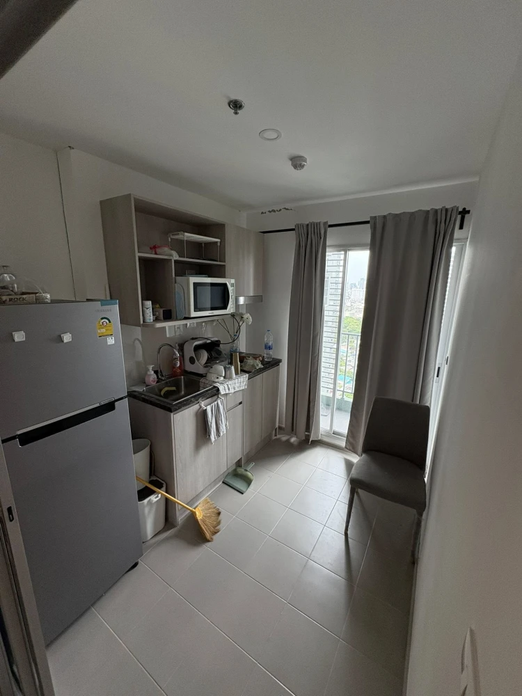 For sale: Elio Sathorn-Wutthakat, 1 bedroom, 1 bathroom, fully furnished, swimming pool view, reserve now!