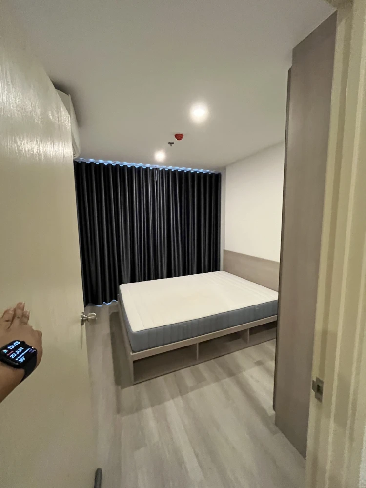 For sale/rent: Elio Sathorn-Wutthakat. A lovely unit in a great location with stunning city views from a high floor. Book now!