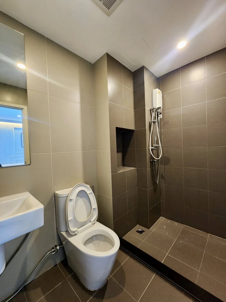 Elio Sathorn Wutthakat for sale, nice room, fully furnished, complete amenities, hurry and reserve now!