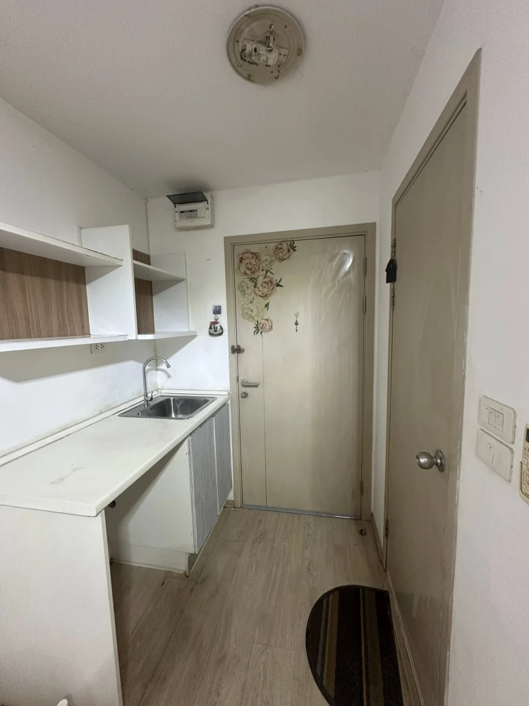 Selling Elio Sukhumvit 64 unit, grandmother's residence, low floor, fully furnished. Book now, don't miss out!!!