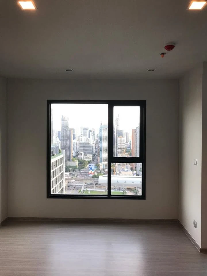 For sale ELIO Sukhumvit 64, beautiful room, decorated in a luxurious style, looks expensive. with premium grade furniture Beautiful, worth it. Hurry u