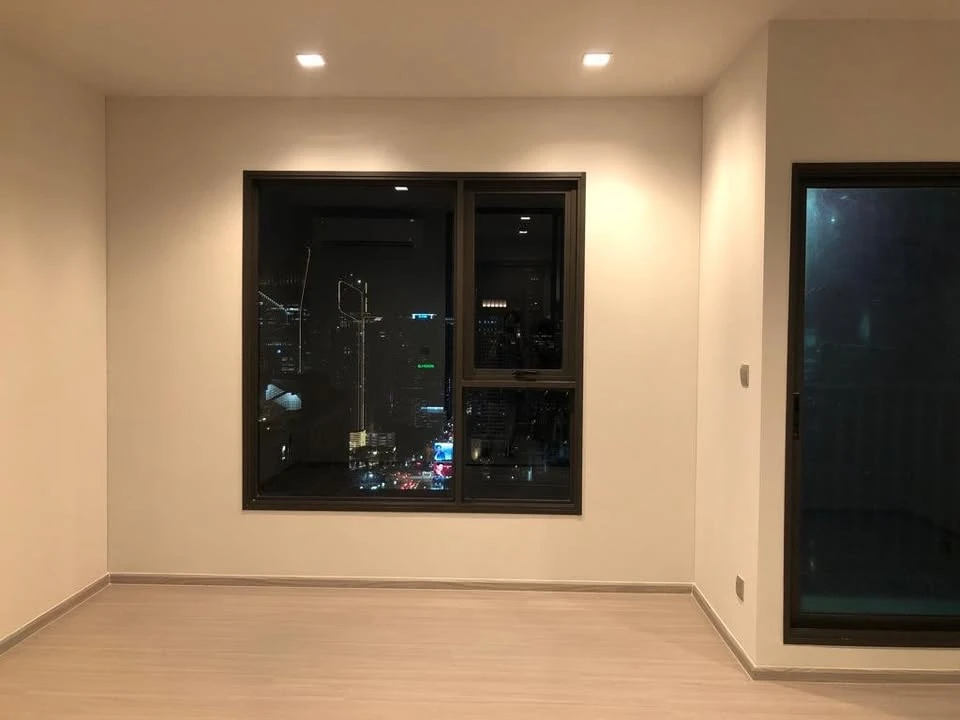 For sale ELIO Sukhumvit 64, beautiful room, decorated in a luxurious style, looks expensive. with premium grade furniture Beautiful, worth it. Hurry u