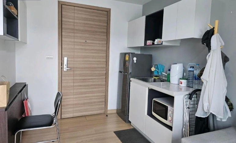 For sale: Elite Salaya, 5th floor, fully furnished, nice room. Interested in owning one? Hurry and reserve now!