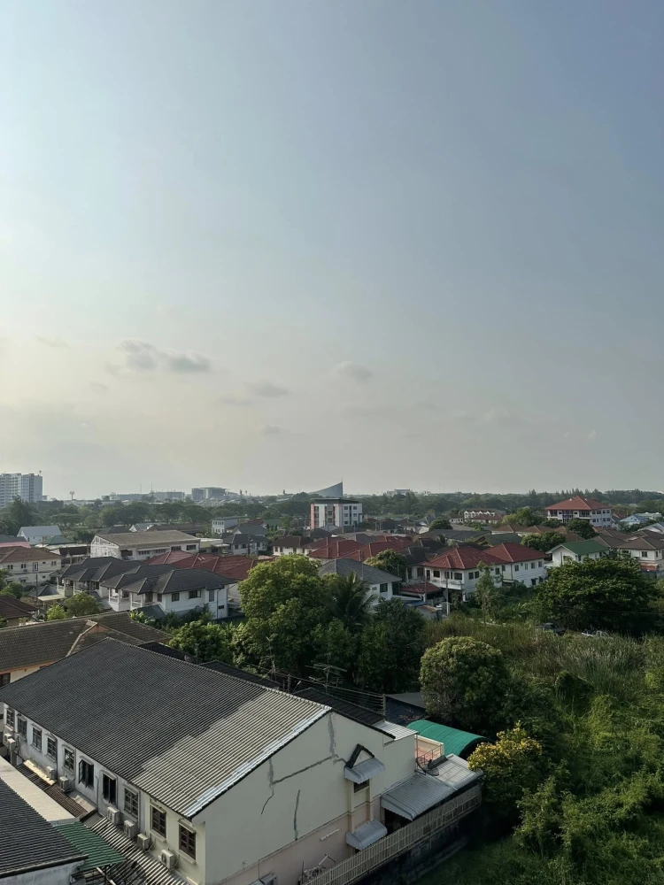 Selling Elite Salaya condo, 7th floor, Building B. Beautiful view, great ventilation, not hot at all, extremely comfortable. Book now!