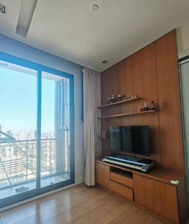 Selling Equinox Phahol-Vibha condo, 31st floor, city view, fully furnished. Book now!