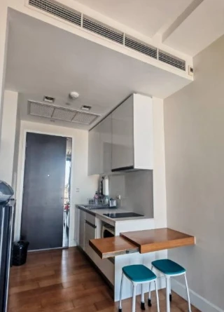 Selling Equinox Phahol-Vibha condo, 31st floor, city view, fully furnished. Book now!