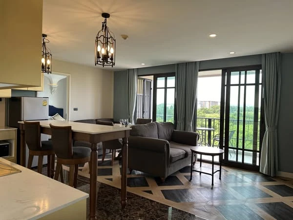 For sale: Espana Condo Resort Pattaya, 5th floor, comes with furniture and appliances. Reserve now, hurry!