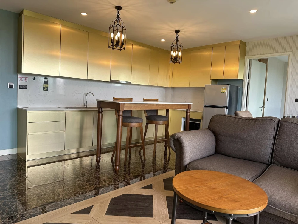 For sale: Espana Condo Resort Pattaya, 5th floor, comes with furniture and appliances. Reserve now, hurry!