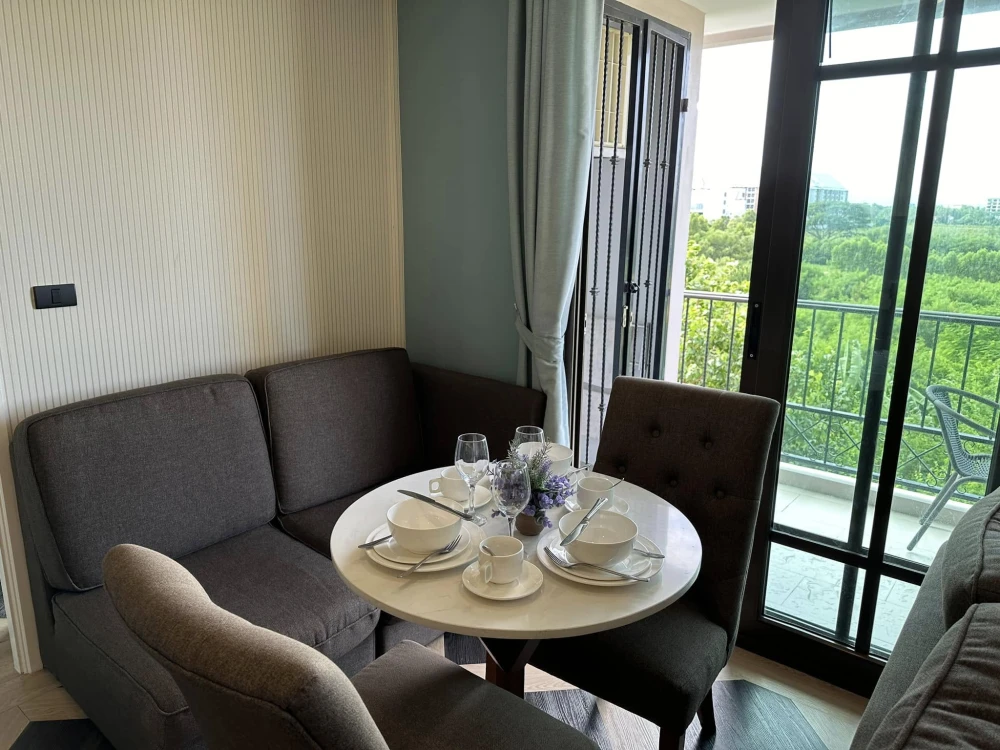 For sale: Espana Condo Resort Pattaya, 5th floor, comes with furniture and appliances. Reserve now, hurry!