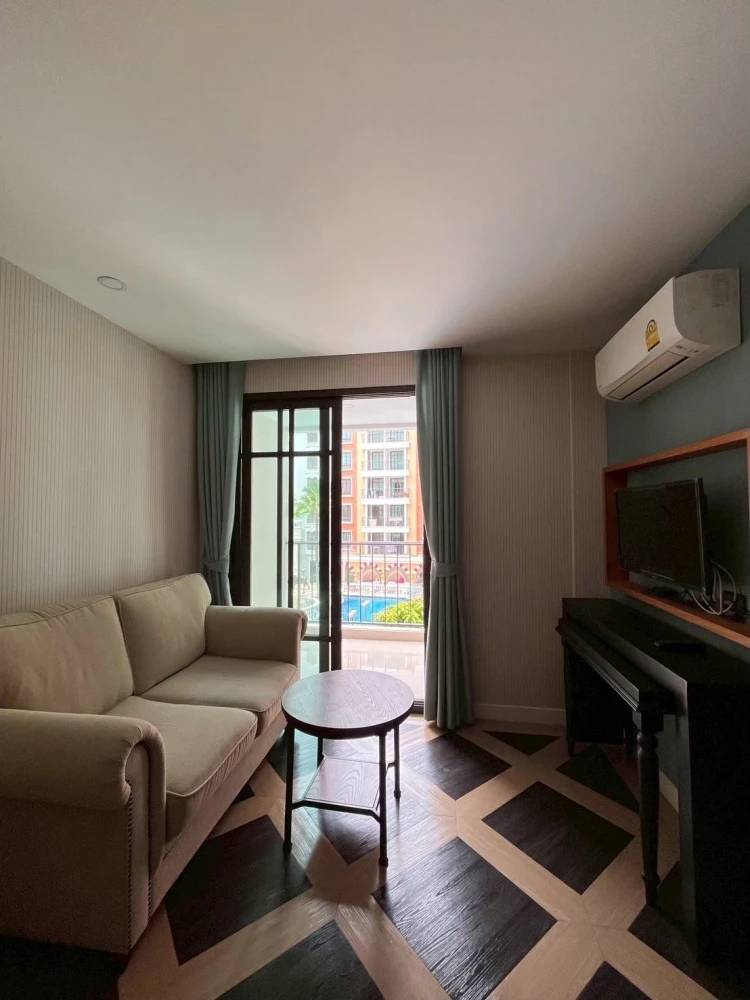 Selling beautiful condos at Espana Condo Resort Pattaya. Great price, pool view. Amazing deal! Own it today! Don't miss out!