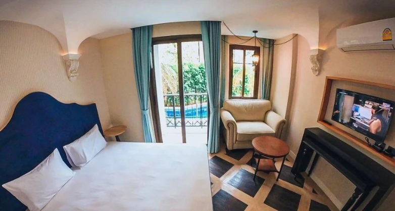 For sale: Espana Condo Resort Pattaya. Fully furnished room. Ready to move in. Just bring your bags. Don't miss out!