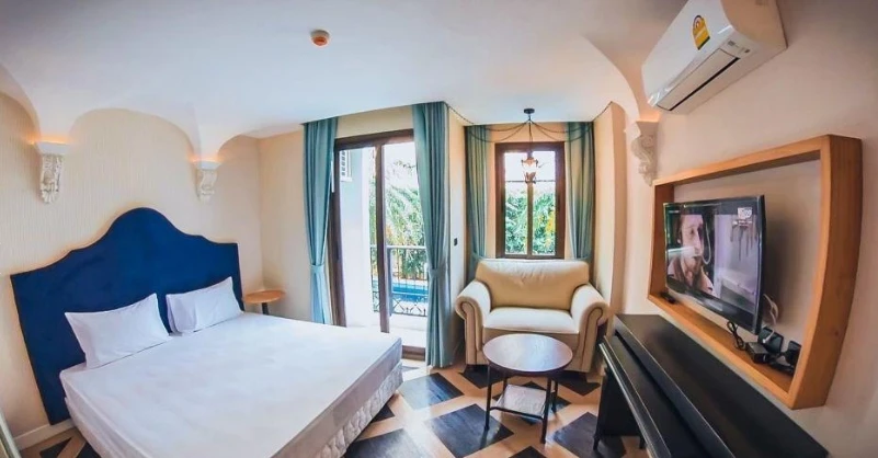 For sale: Espana Condo Resort Pattaya. Fully furnished room. Ready to move in. Just bring your bags. Don't miss out!