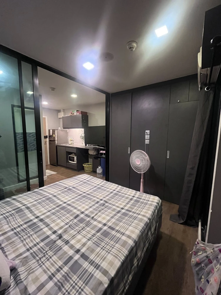 For sale: Esta Bliss, 1 bedroom, 1 bathroom, fully furnished and equipped with electrical appliances. Just bring your bags and move in.
