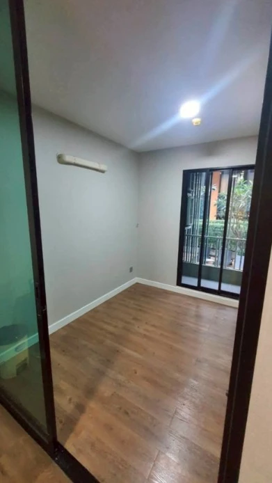 Selling a 2-bedroom, 1-bathroom corner unit at ESTA Bliss. It's surrounded by greenery, has a pool view, and a great location. Don't miss out!