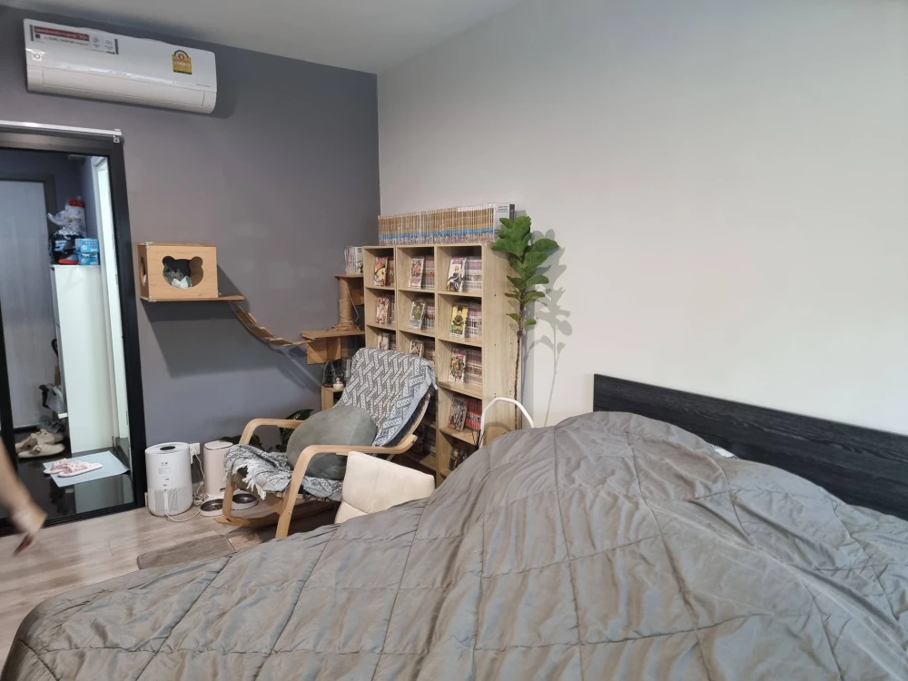 Estabe Phaholyothin 18 condo for sale. This low-rise 8-story condo features a cozy, homey design that's warm and inviting. Book now!