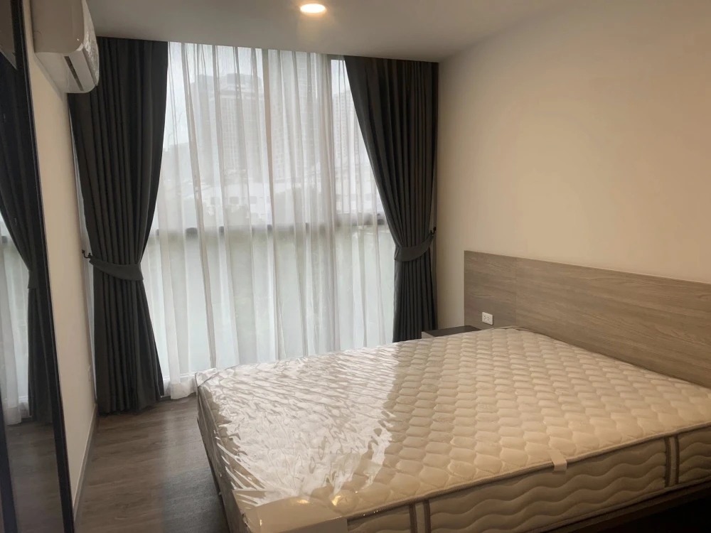 Selling FLEXI Sathorn - Charoen Nakhon, 1-bedroom corner unit, 4th floor, Building B. Best value in the Charoen Nakhon area. Don't miss out!
