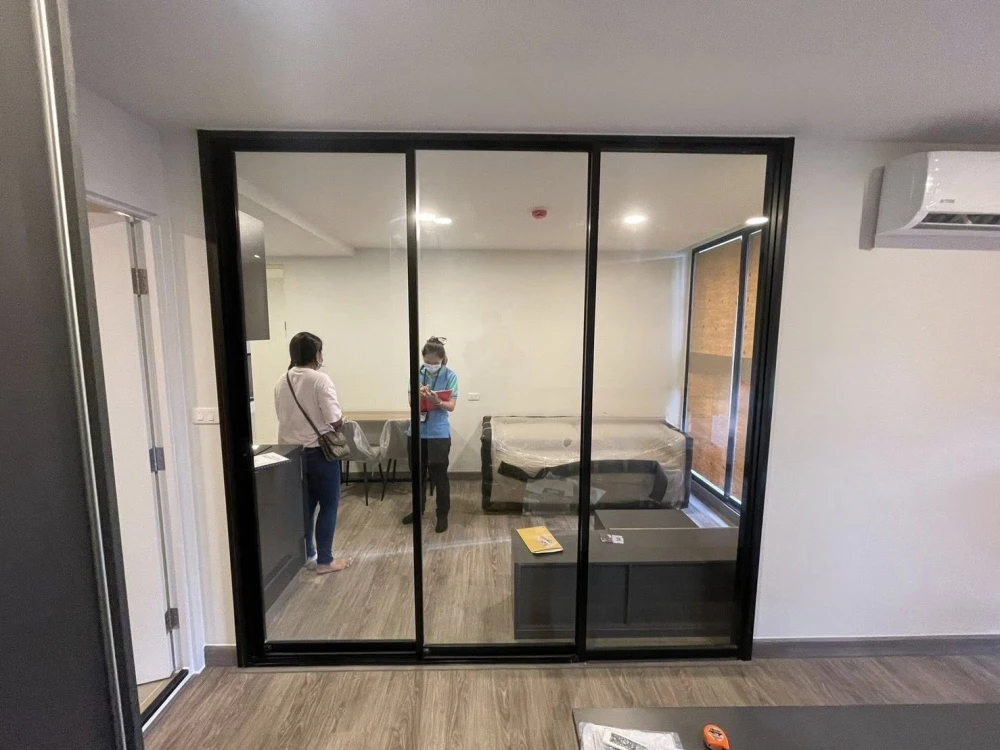 Selling FLEXI Sathorn - Charoen Nakhon, 1-bedroom corner unit, 4th floor, Building B. Best value in the Charoen Nakhon area. Don't miss out!