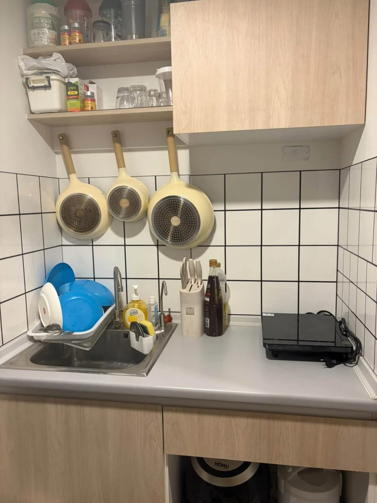 Flexi Suksawat condo for sale, 4th floor, with enclosed kitchen and balcony, fully furnished, ready to move in.