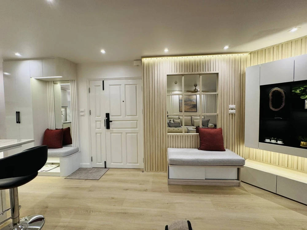 For sale: Fortune Condo Town, 2 bedrooms, 2 bathrooms, beautifully decorated with built-ins throughout the room. Interested? Reserve now!