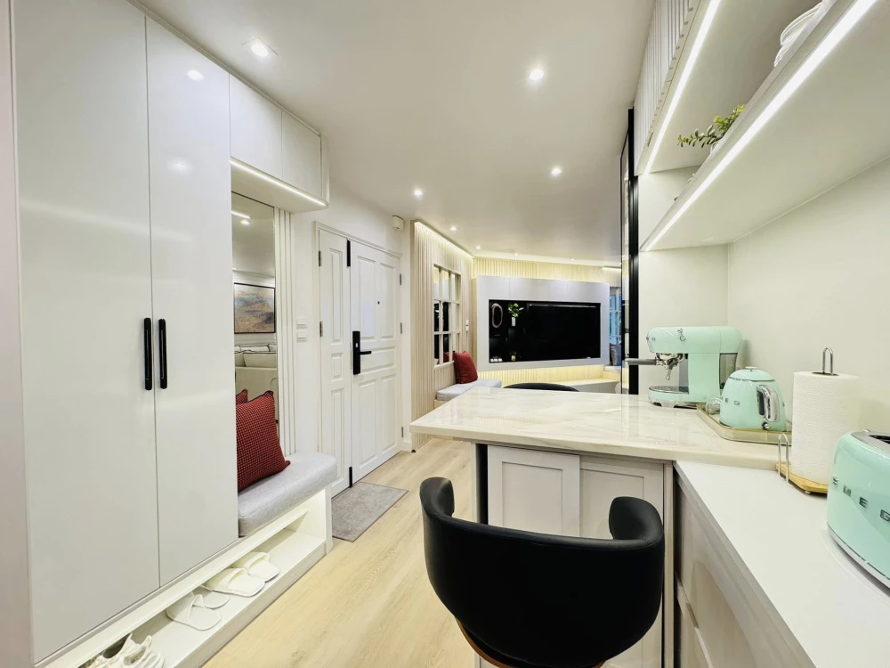 For sale: Fortune Condo Town, 2 bedrooms, 2 bathrooms, beautifully decorated with built-ins throughout the room. Interested? Reserve now!