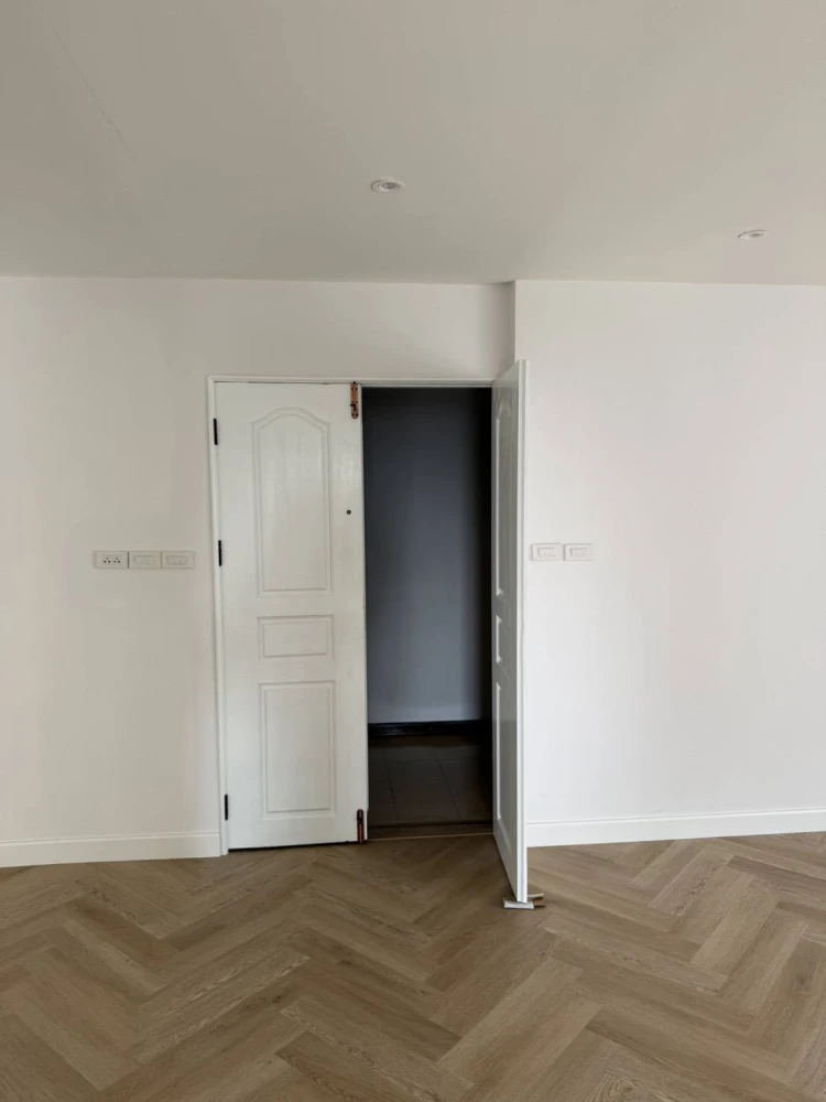 Fortune Condo Town for sale, 9th floor, Central Plaza view, very large room, excellent location. Book now!