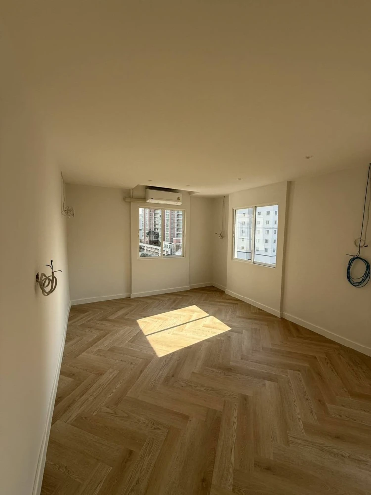 Fortune Condo Town for sale, 9th floor, Central Plaza view, very large room, excellent location. Book now!