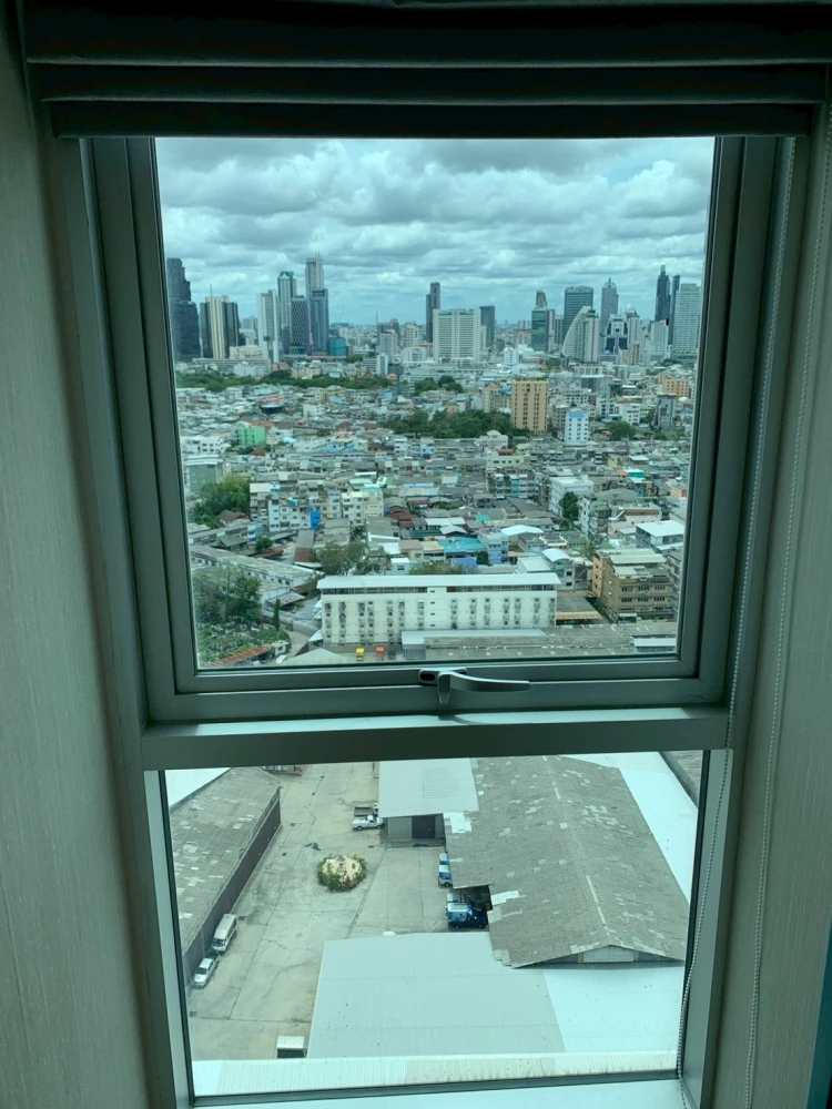 For sale: Fuse Chan Sathorn, 2 bedrooms, 26th floor, ready to move in. If interested, hurry and reserve now!