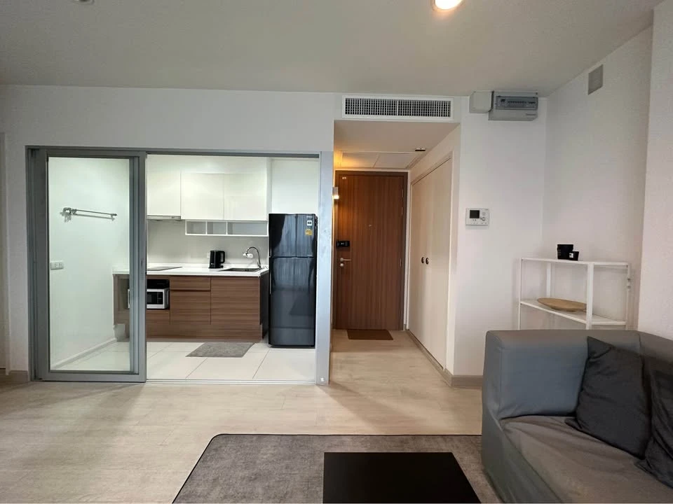 For sale: Fuse Chan Sathorn, spacious room, lots of usable space, good location, comes with complete facilities, book now.
