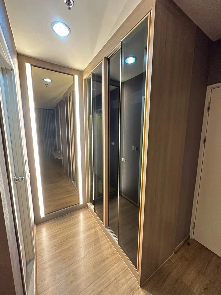 Selling Fuse Chan Sathorn condo, ready to move in, fully furnished. Book now!