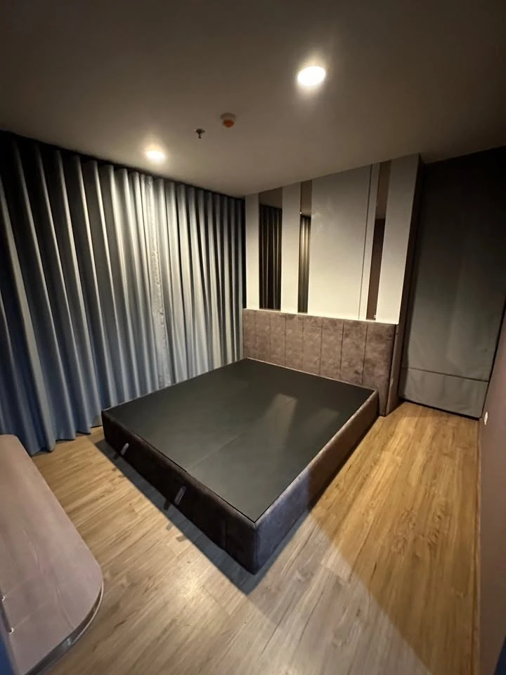 Selling Fuse Chan Sathorn condo, ready to move in, fully furnished. Book now!
