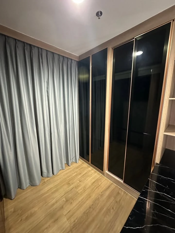 Selling Fuse Chan Sathorn condo, ready to move in, fully furnished. Book now!