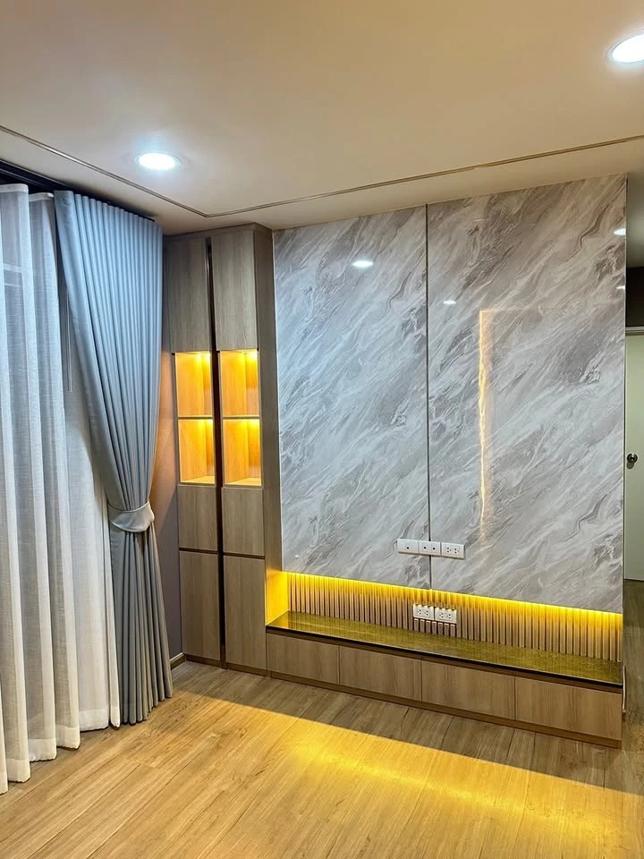 Selling Fuse Chan Sathorn condo, ready to move in, fully furnished. Book now!