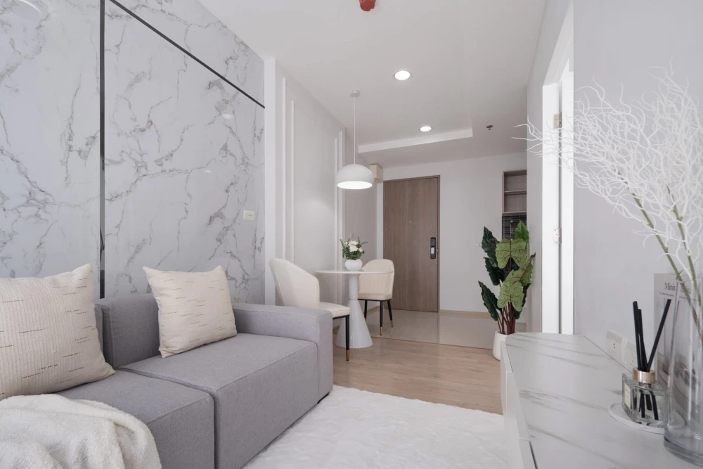 For sale: Fuse Miti Ratchada-Sutthisan, 1 bedroom, 1 bathroom, decorated in a controlled tone, with a well-built headboard wall. Reserve now!