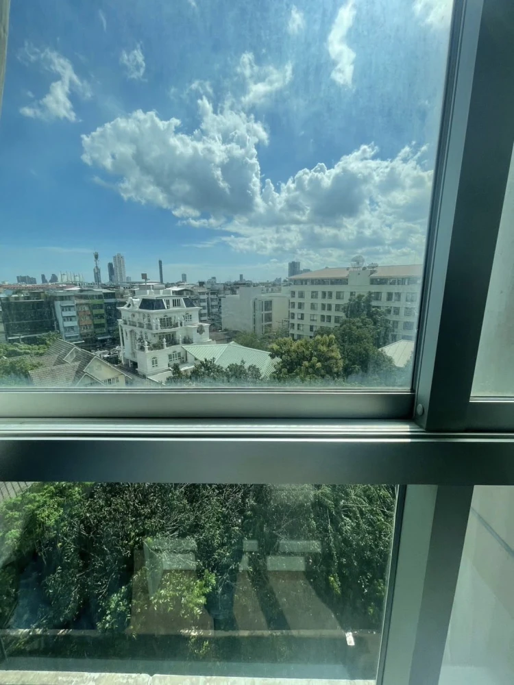 For sale: Fuse Chan-Sathorn, 6th floor, open view, not blocked, fully furnished, ready to move in.