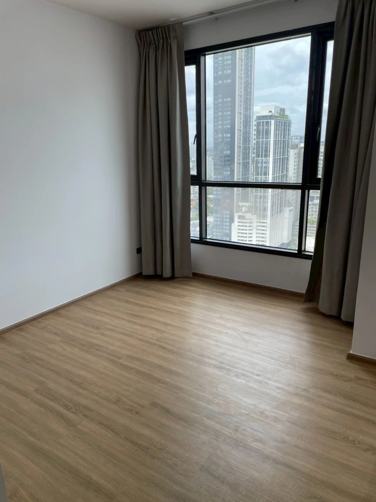 Fuse Sathorn-Taksin for sale, beautiful view, 25th floor, very good location, 1 bedroom, 1 multipurpose room, don't miss it.