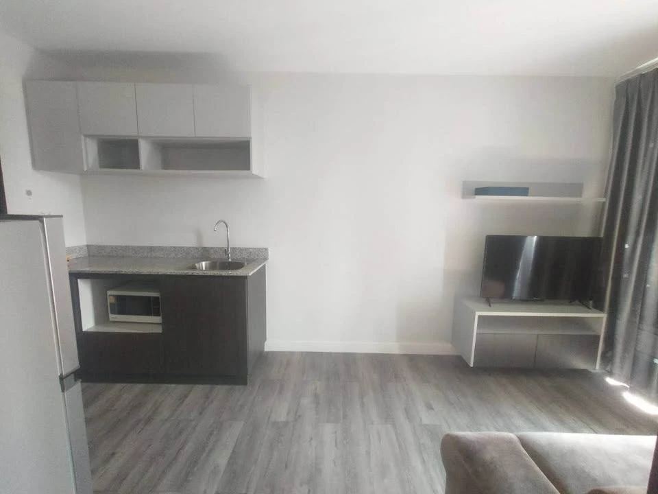 For sale: G Condo Sriracha, 7th floor, corner room, fully furnished, ready to move in. Reserve now, don't miss out!