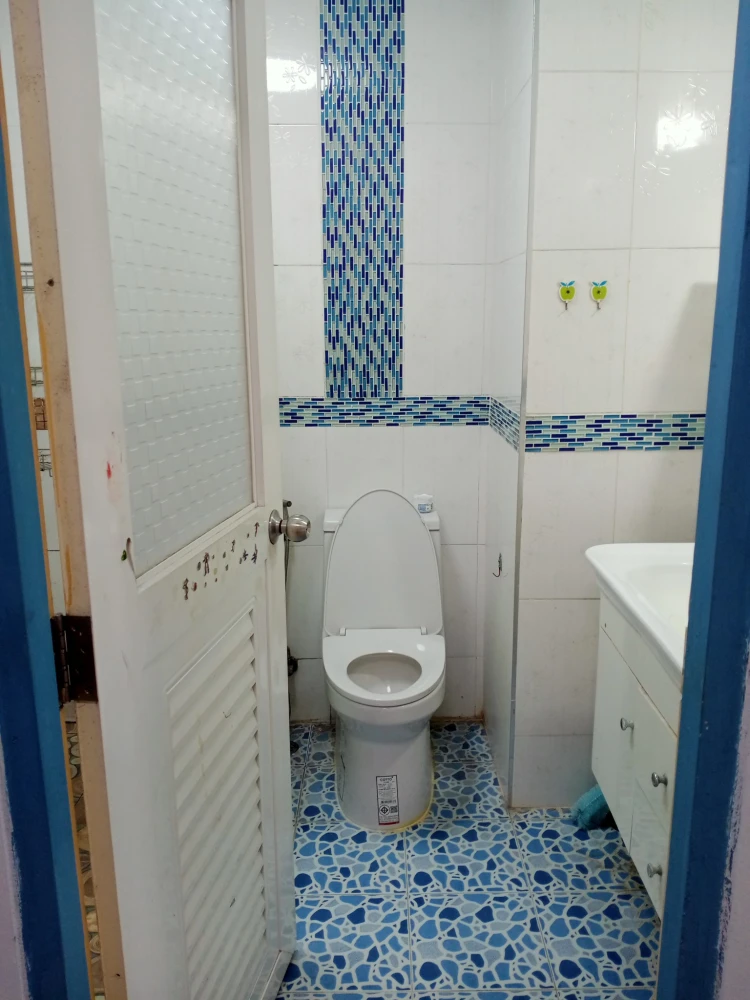 Garden Court for sale, great location, very convenient to travel, lots of space in the room, don't miss it.