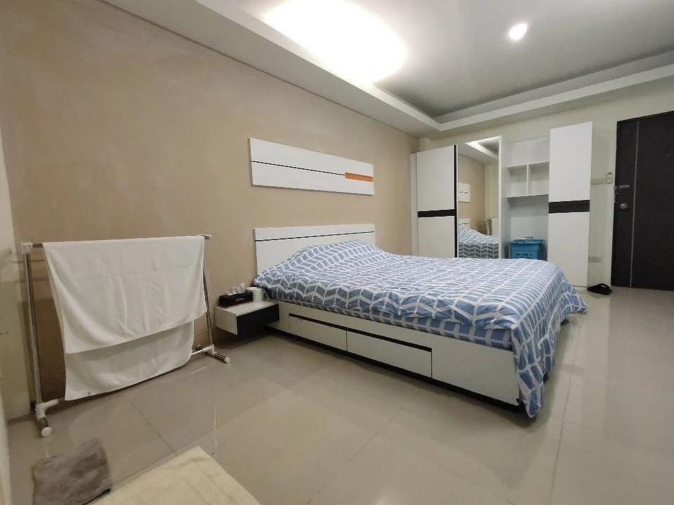 Good View Condominium for sale: 1 bedroom, 1 bathroom, fully furnished with appliances. Don't miss out!