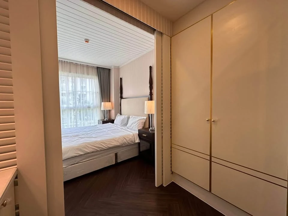For sale: Grand Florida Beachfront Condo Resort Pattaya, 2nd floor, pool view, reserve now, don't miss out.