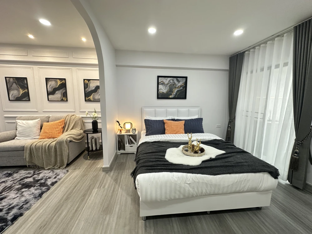 Grand Park Town for sale, beautifully decorated room in white-gray tones, using premium paint, can be wiped clean, SPC floor, waterproof, termite-proo