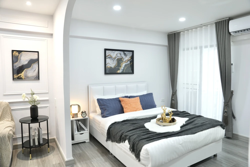 Grand Park Town for sale, beautifully decorated room in white-gray tones, using premium paint, can be wiped clean, SPC floor, waterproof, termite-proo
