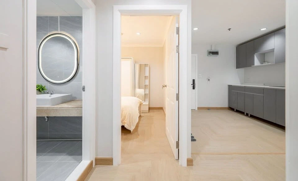Selling Grand Park View Asoke, 2 bedrooms, 10th floor, separate kitchen, 54.5 sq m. Stunningly beautifully decorated. You'll regret not booking it!