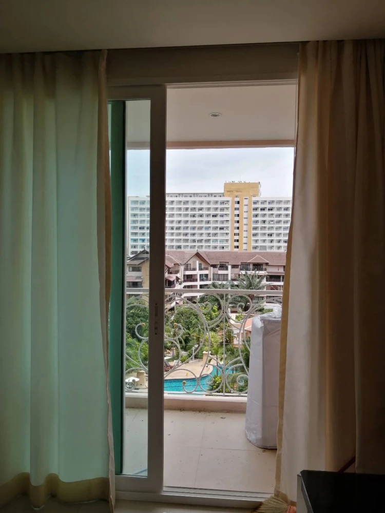 Grande Caribbean Resort Pattaya for sale, nice room, good location, beautiful view, complete facilities, reserve now.