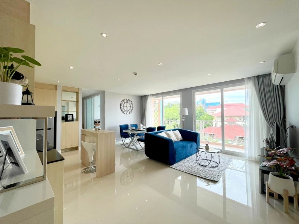 Grande Caribbean Resort Pattaya for sale, beautifully decorated room, lots of usable space, good location, reserve now!