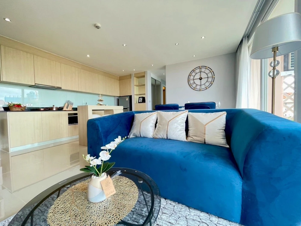 Grande Caribbean Resort Pattaya for sale, beautifully decorated room, lots of usable space, good location, reserve now!