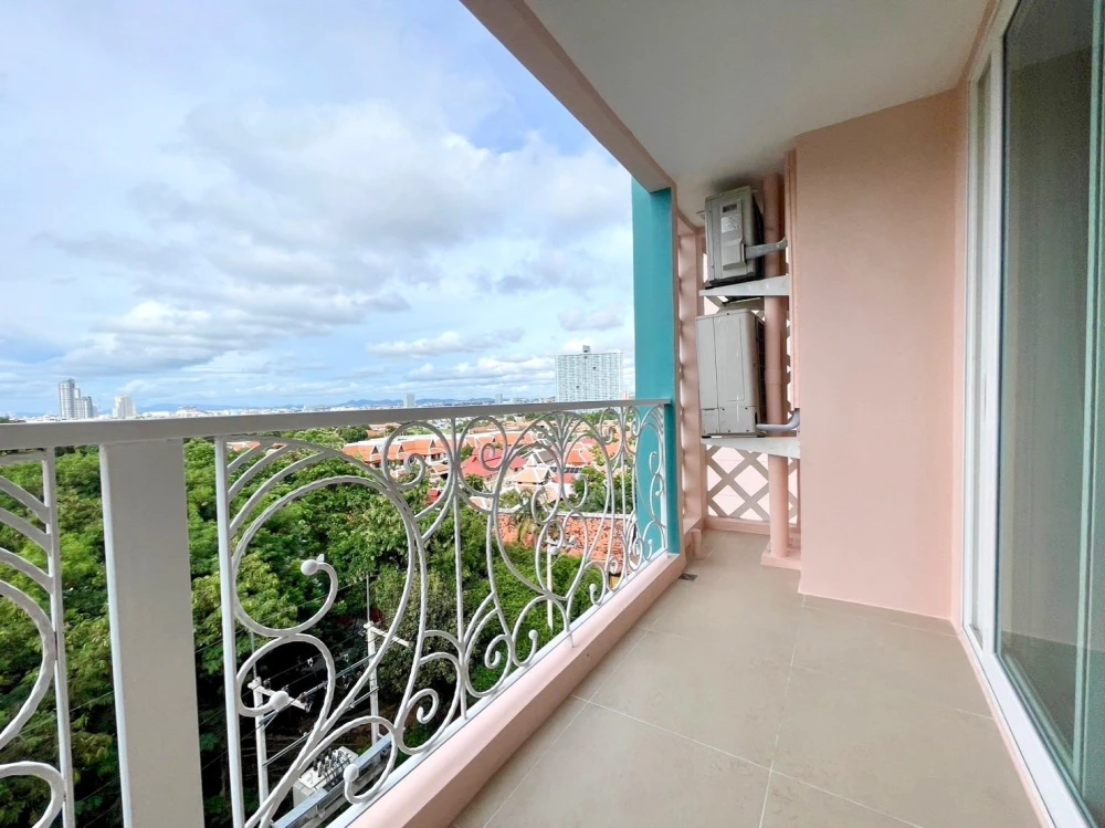 Grande Caribbean Resort Pattaya for sale, beautifully decorated room, lots of usable space, good location, reserve now!