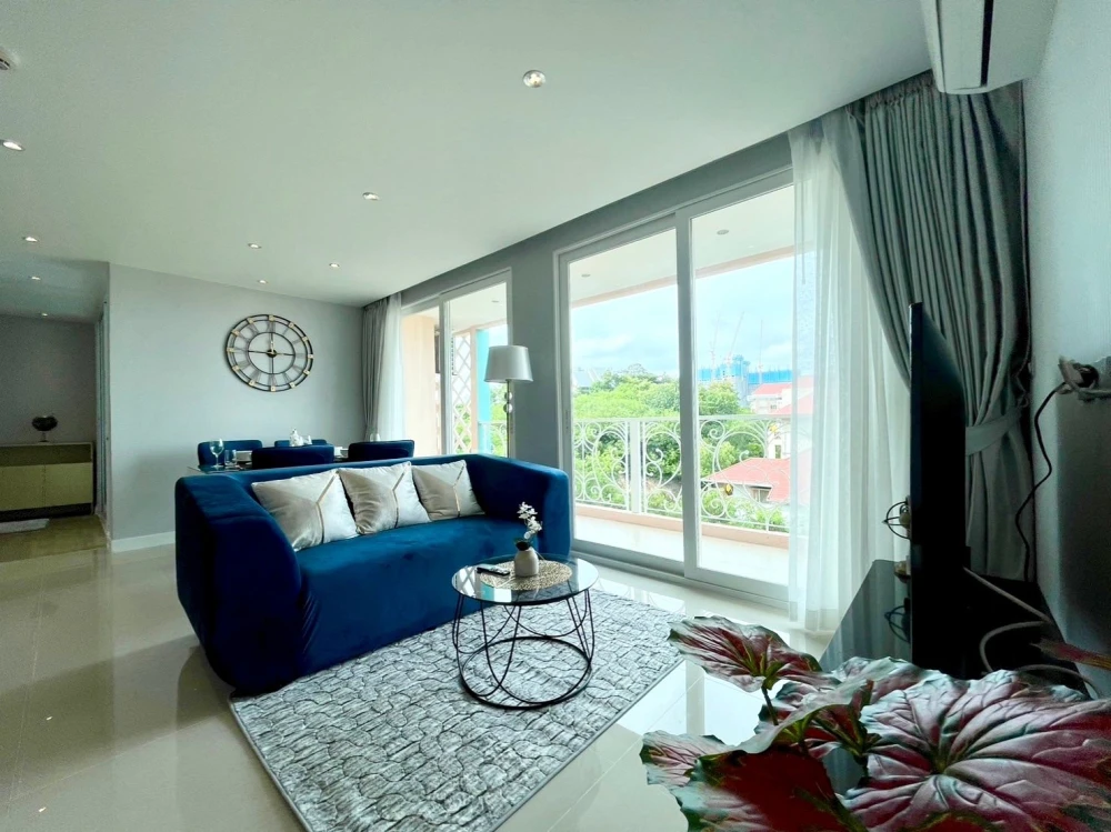 Grande Caribbean Resort Pattaya for sale, beautifully decorated room, lots of usable space, good location, reserve now!